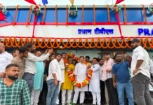 पूर्व सांसद धनंजय सिंह ने प्रधान टीवीएस शोरूम एवं सर्विस स्टेशन का किया उद्घाटन