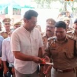 बरसठी समाधान दिवस में डीएम सैमुअल पॉल एन और एसएसपी कुँवर अनुपम सिंह ने सुनी फरियादें, आदर्श भोजनालय का किया उद्घाटन